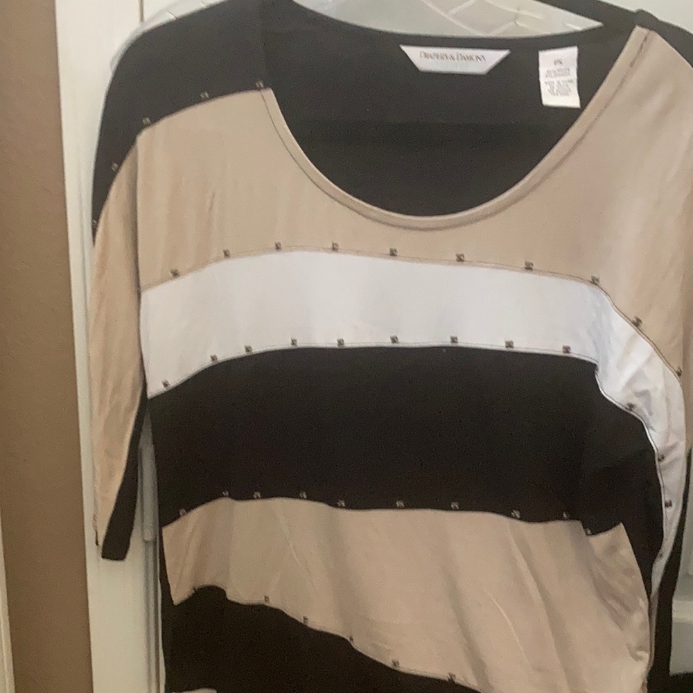 FINAL MARKDOWN Drapers and Damon’s top petite small